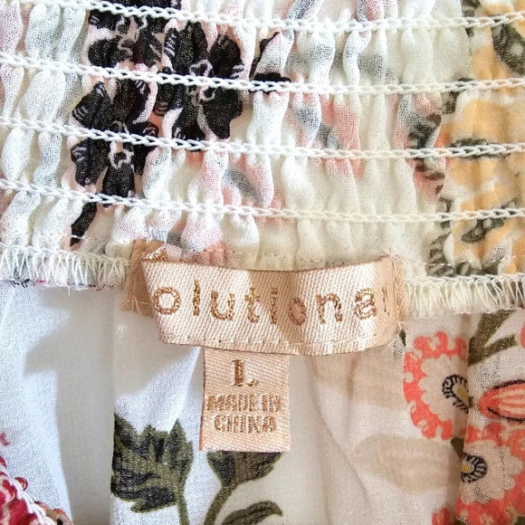 NWOT Evolutionary Floral Blouse, long-sleeve, Large‎ - Picture 3 of 7